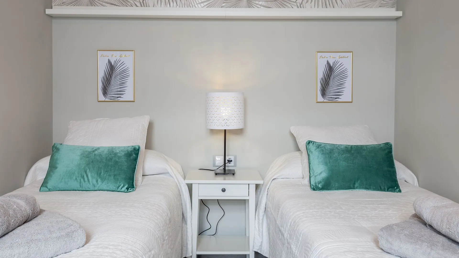 Green - Apartments Torre Del Oro B セビリア スペイン