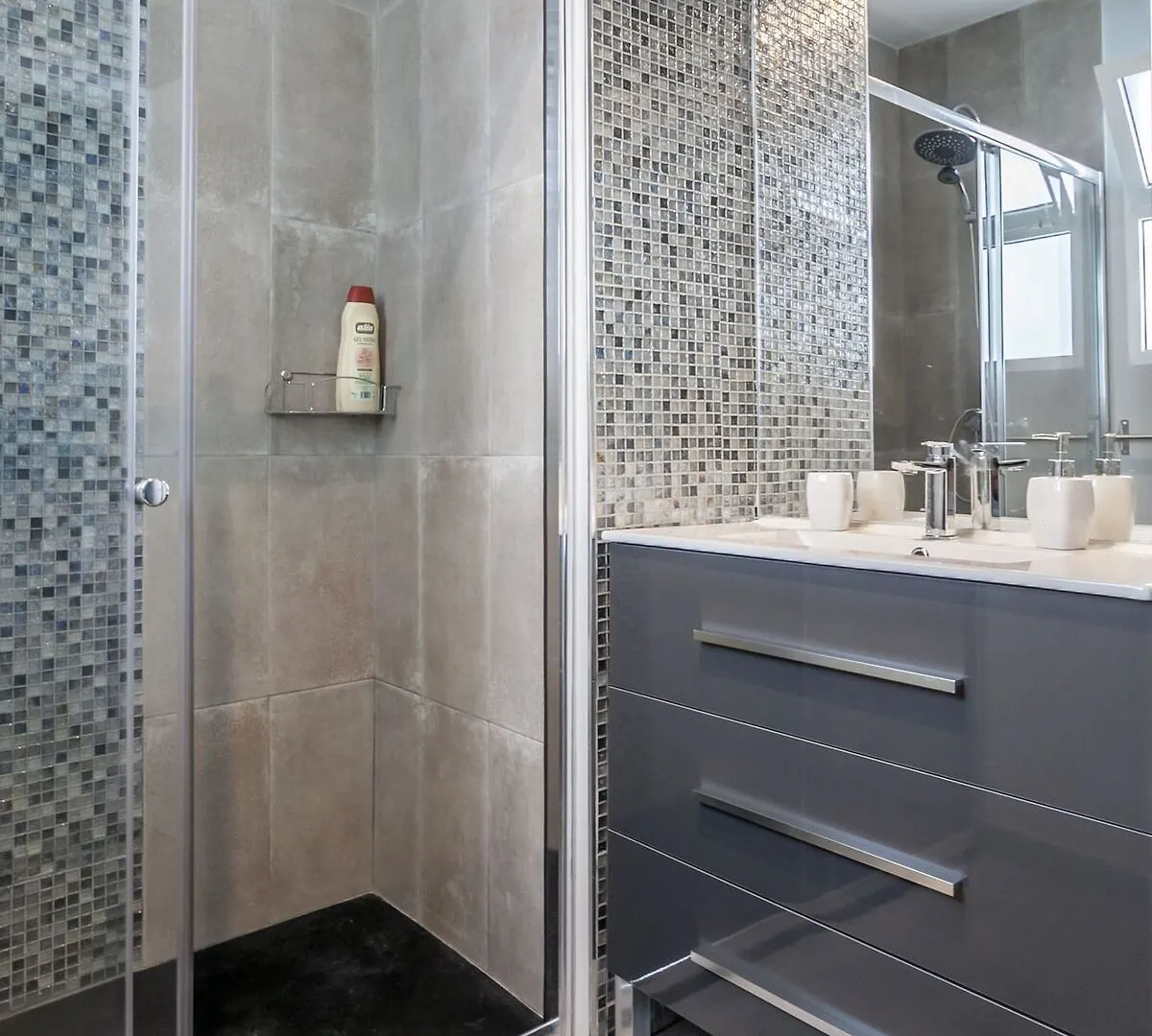 Green - Apartments Torre Del Oro B セビリア 0*,  スペイン
